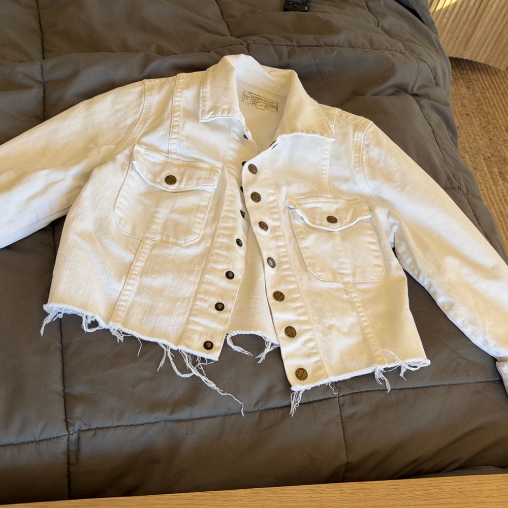 Current Elliot White Cropped  frayed Jean Jacket